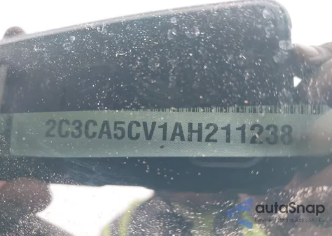 2010 Chrysler 300 Touring/Signature Series/Executive Series z USA, uszkodzony, nr VIN 2C3CA5CV1AH211238